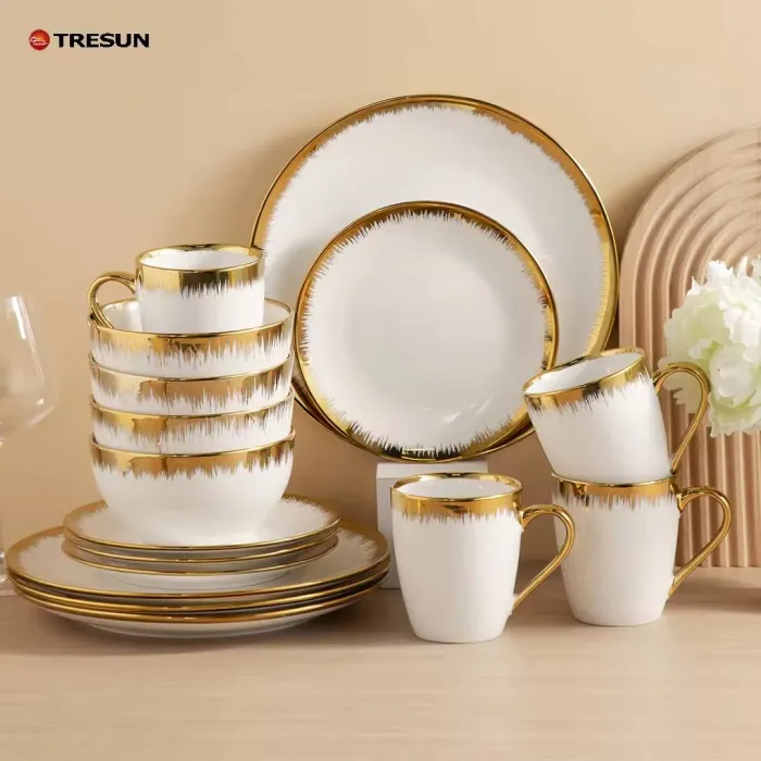 24-Piece Porcelain Dinner Set – Gold Rim
